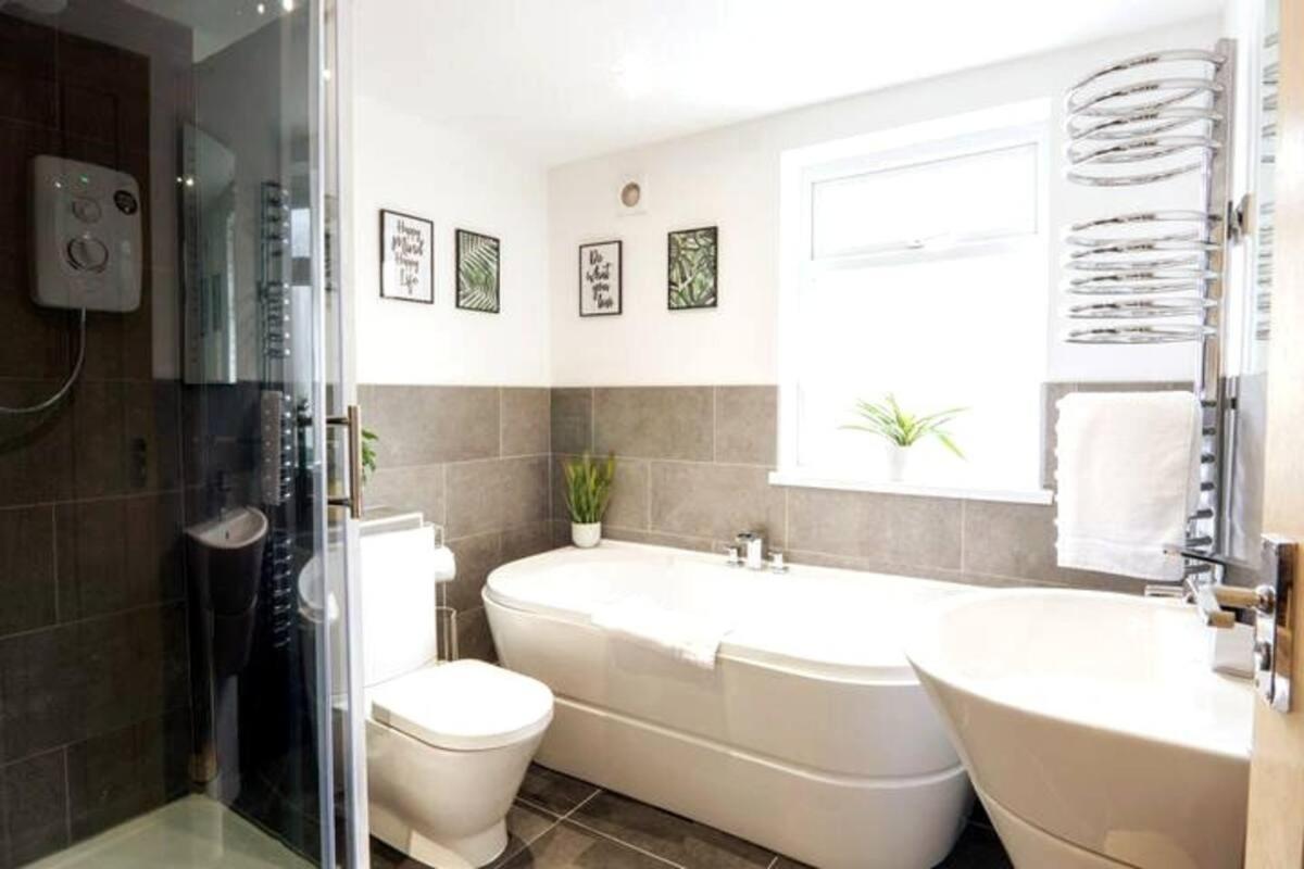 Holiday home Cedar House - Air Host &